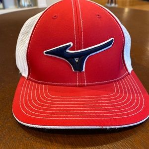 Mizuno Pro Model fitted hat sm-med 6 7/8- 7 3/8